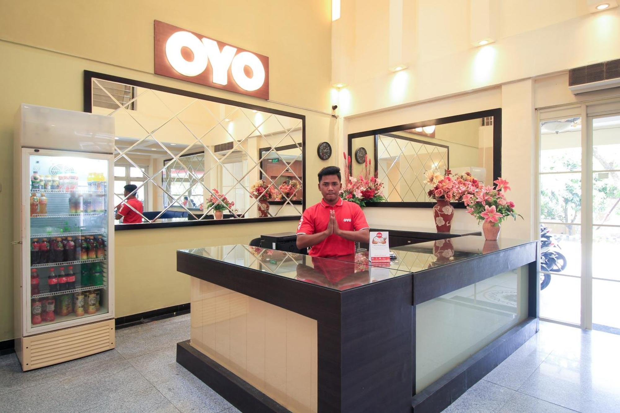 Super Oyo Capital O 175 K-60 Residence Сурабая Екстер'єр фото