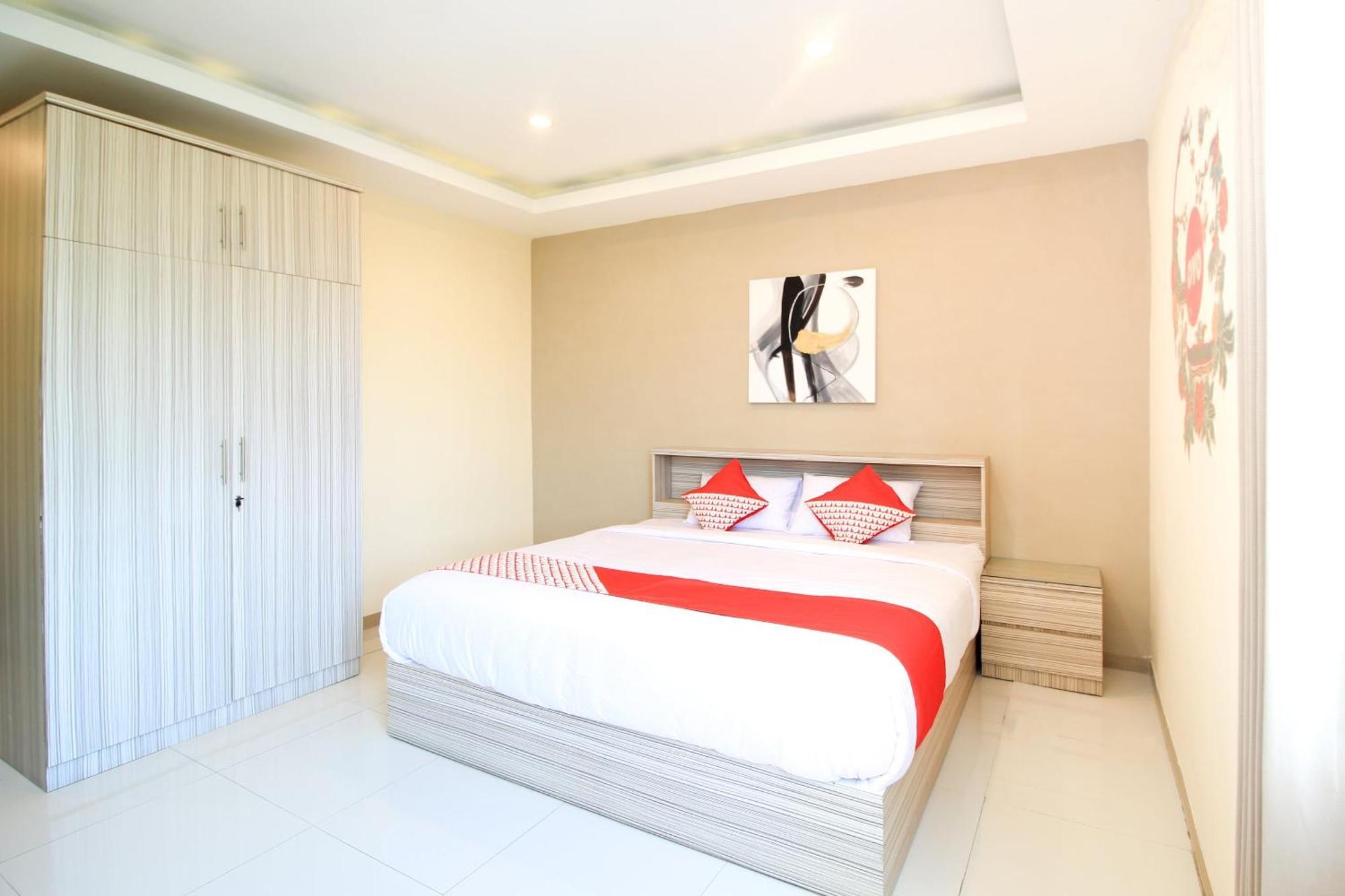 Super Oyo Capital O 175 K-60 Residence Сурабая Екстер'єр фото