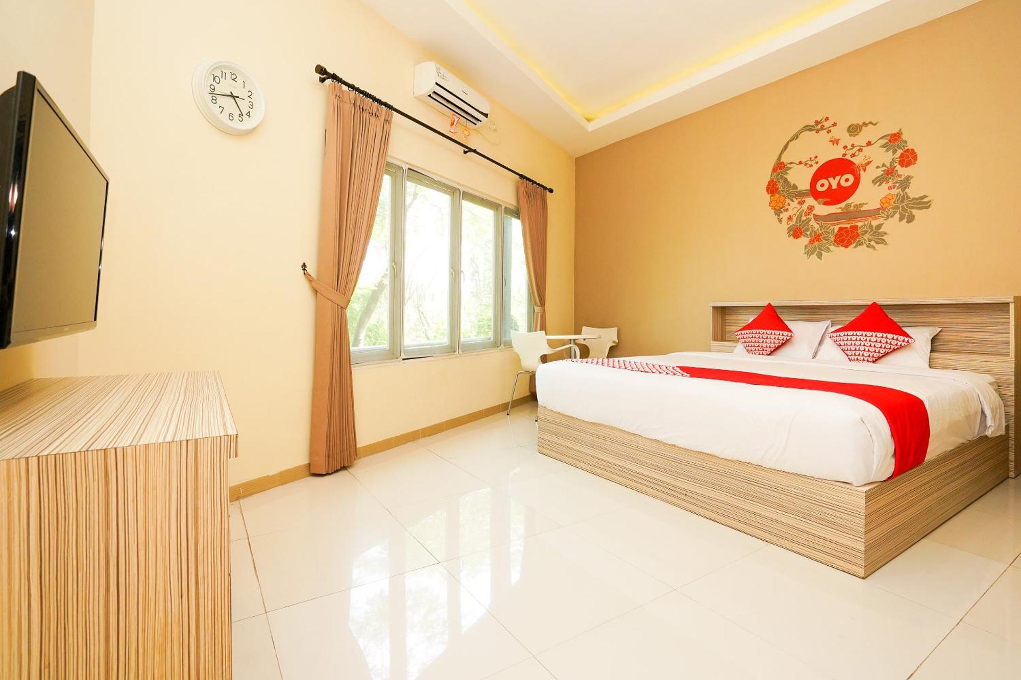 Super Oyo Capital O 175 K-60 Residence Сурабая Екстер'єр фото